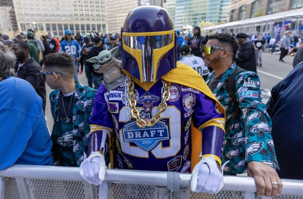 NFL Draft 2024: Caleb Williams, trades highlight offense-heavy first round