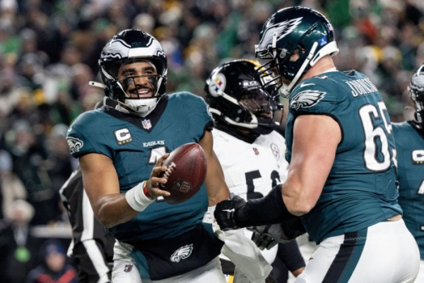 Mahomes, Hurts, Waddle, Watt among injured in NFL's Week 15