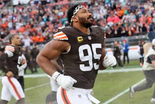 All-Pro defensive end Myles Garrett requests trade from Cleveland Browns All-Pro defensive end Myles Garrett requests trade from Cleveland Browns