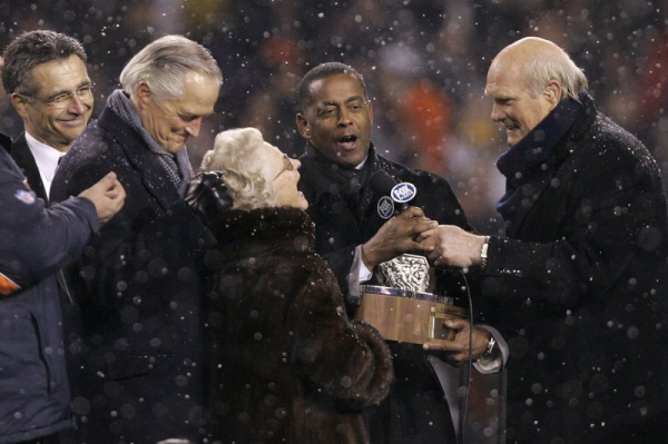 Chicago Bears owner Virginia Halas McCaskey dies at 102 Chicago Bears owner Virginia Halas McCaskey dies at 102