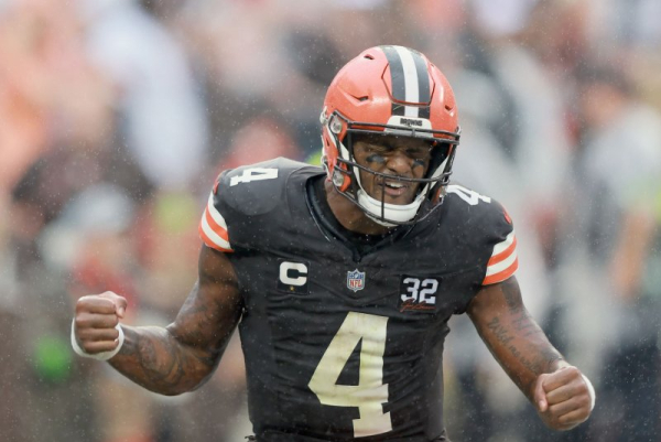 Cleveland Browns restructure Deshaun Watson's contract, clear $35.8M in cap space Cleveland Browns restructure Deshaun Watson's contract, clear $35.8M in cap space