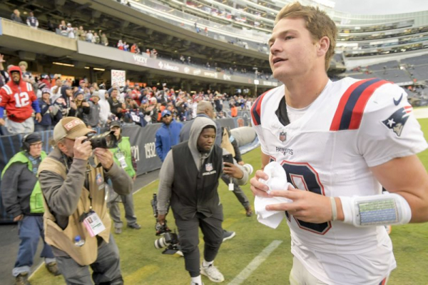 Drew Bledsoe envies Drake Maye's mobility, compares Patriots QB to Patrick Mahomes