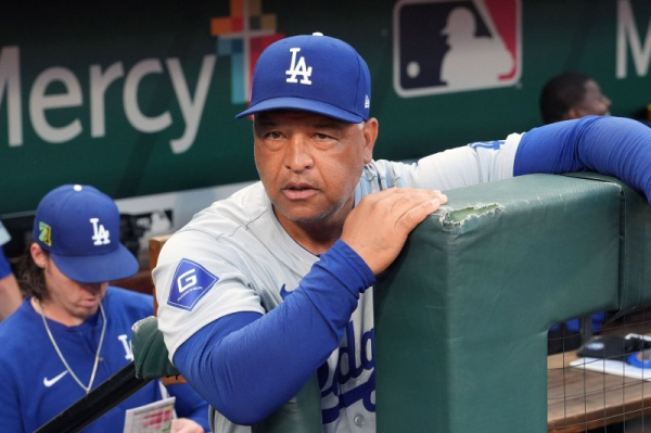 Dave Roberts pushes fellow manager Mike Shildt in Dodgers-Padres tiff