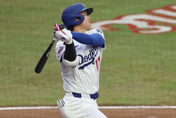 Angels turn triple play off Dodgers' Shohei Ohtani