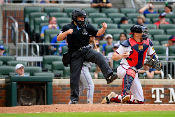 Jen Pawol, MLB's first female umpire, debuts behind plate