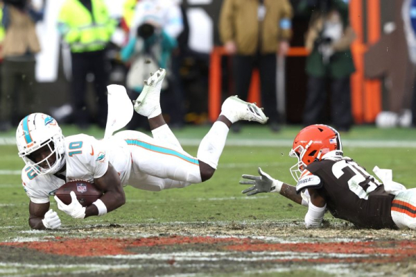 Tyreek Hill 'didn't understand' Dolphins' offense the last three years Tyreek Hill 'didn't understand' Dolphins' offense the last three years