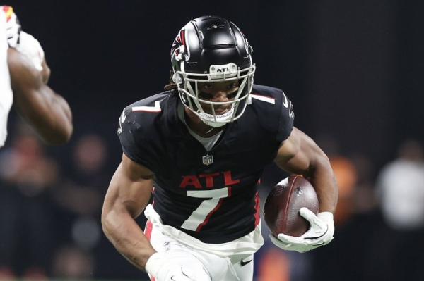 Bijan Robinson, Falcons defense overwhelm J.J. McCarthy's Vikings