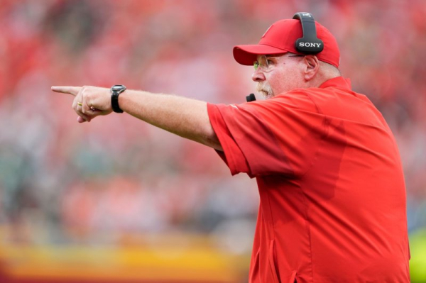 Thornton, defense help Chiefs beat Giants, avoid 0-3 start Thornton, defense help Chiefs beat Giants, avoid 0-3 start