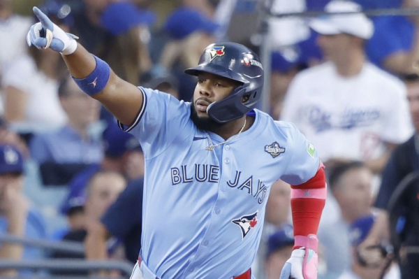 Guerrero, Blue Jays dominate Dodgers to even World Series 2-2