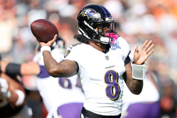 Ravens dominate Dolphins in Lamar Jackson's return Ravens dominate Dolphins in Lamar Jackson's return