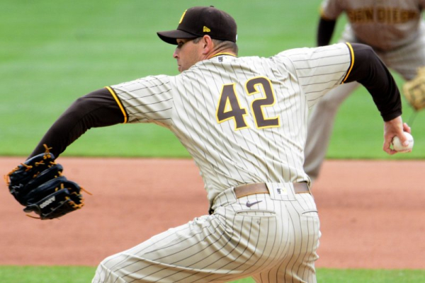 Padres hire ex-relief pitcher Craig Stammen as manager