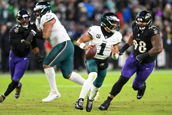 Baltimore Ravens agree to $40.5M extension with tackle Travis Jones Baltimore Ravens agree to $40.5M extension with tackle Travis Jones