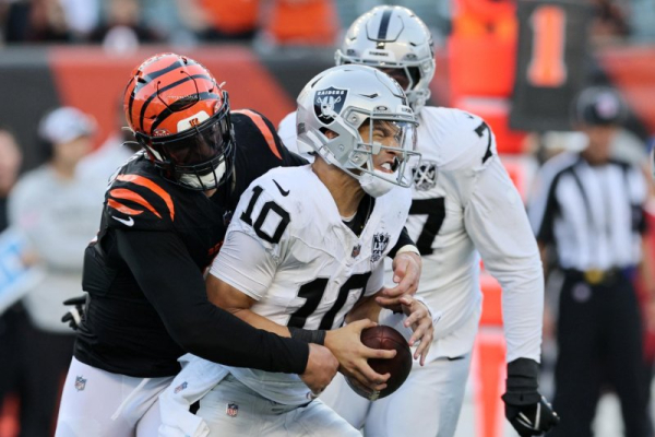 Bengals' Trey Hendrickson undergoes season-ending core muscle surgery