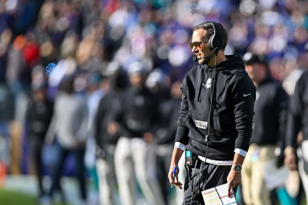 Browns to interview Mike McDaniel for head coach opening