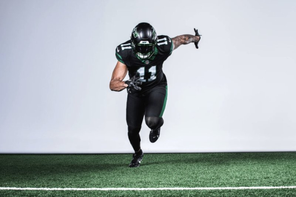 Jets to trade DE Jermaine Johnson II for Titans DT T'Vondre Sweat Jets to trade DE Jermaine Johnson II for Titans DT T'Vondre Sweat