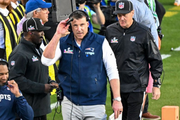 Patriots' Mike Vrabel to seek counseling, miss third day of NFL Draft