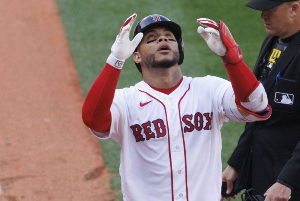 Red Sox's Contreras plans to 'take out' Brewers pitcher if hit again